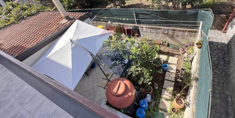 20251008200058-992619-4