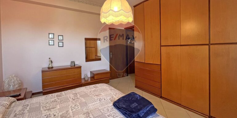 20251008200059-992619-5