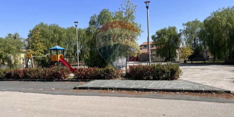 20251008200059-992619-6