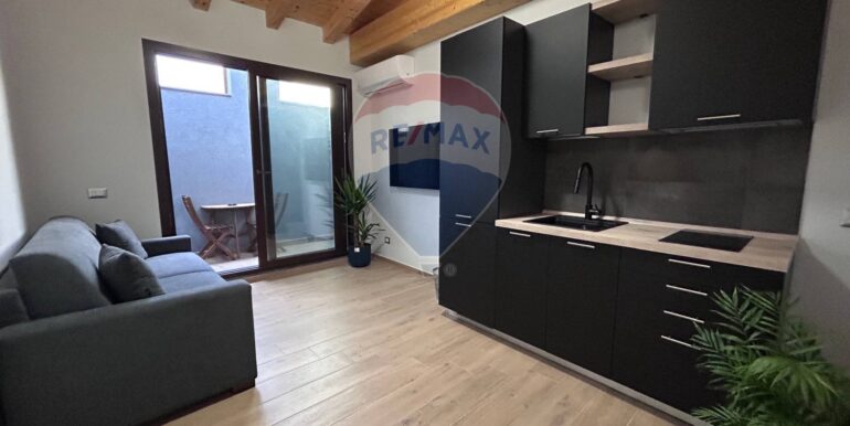 20251008204737-992600-3