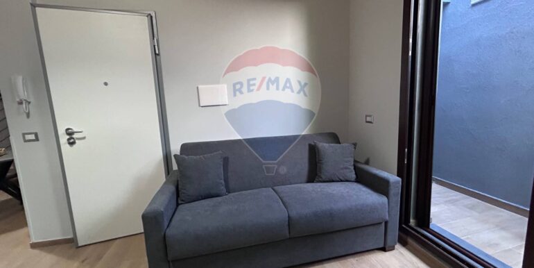 20251008204749-992600-7