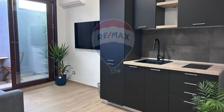 20251008204754-992600-9