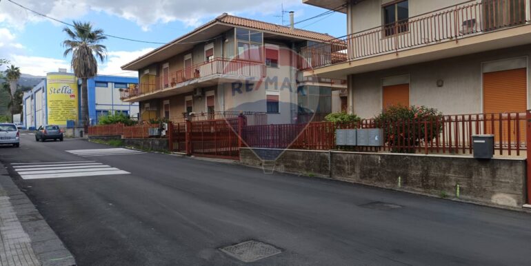 20251008213736-992621-5