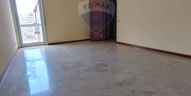 20251009110859-992367-8