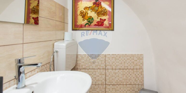 20251009111844-992657-17