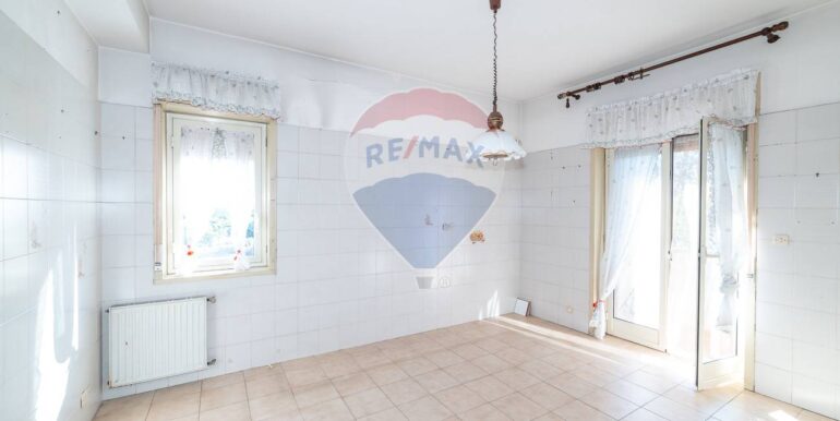 20251009122101-992671-19