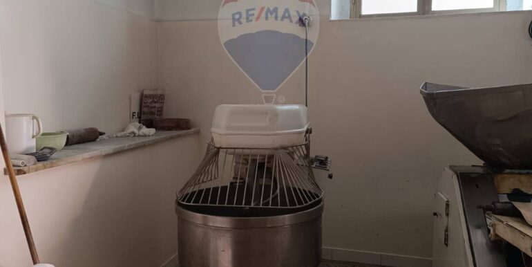 20251009162934-992741-11