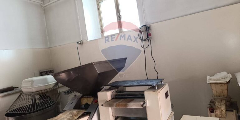 20251009163019-992741-16