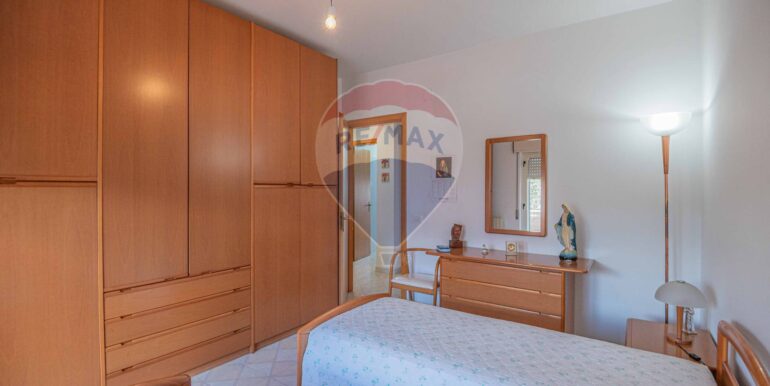 20251009175428-992800-4