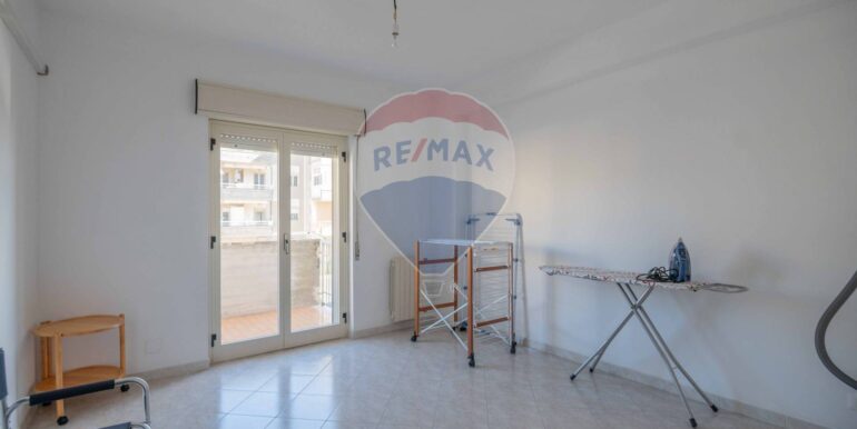 20251009175434-992800-6