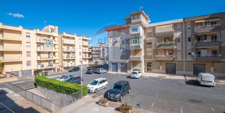 20251009175441-992800-8