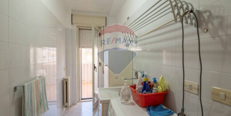 20251009175447-992800-10