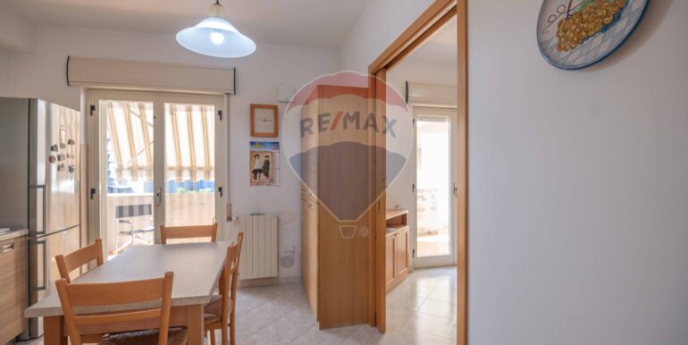 20251009175453-992800-12