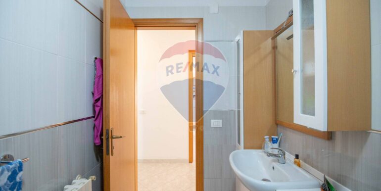 20251009175457-992800-13