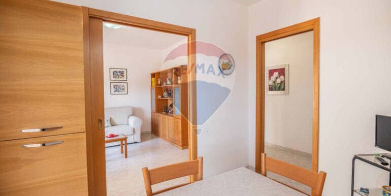 20251009175506-992800-16