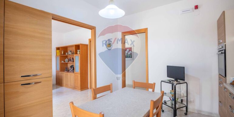 20251009175510-992800-17