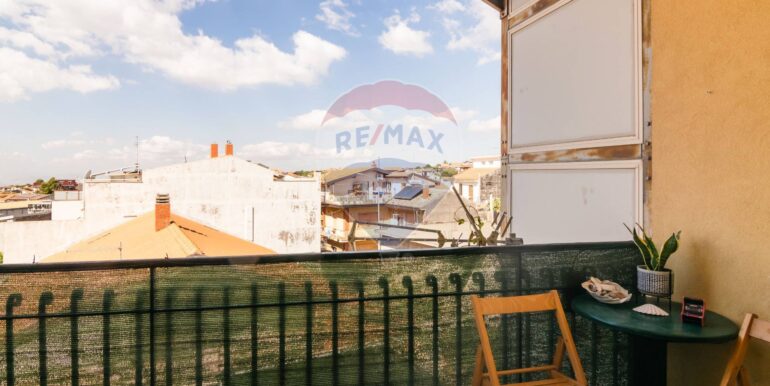 20251009180652-992802-4