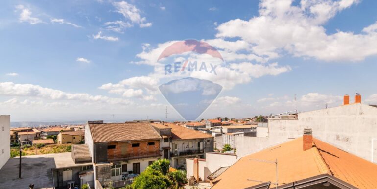 20251009180656-992802-5