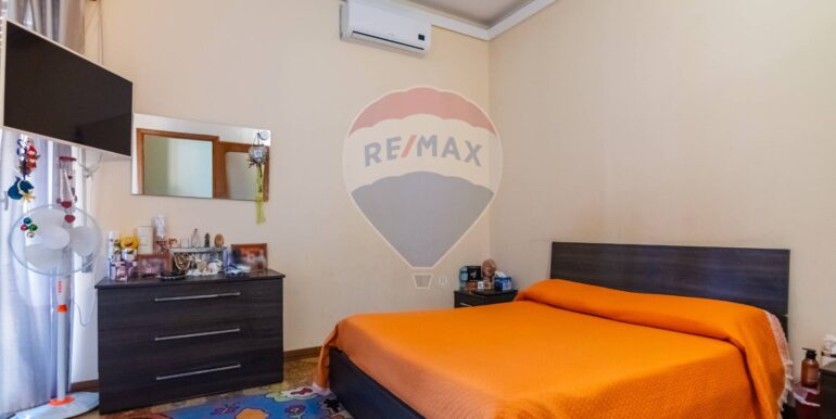 20251009180718-992802-11