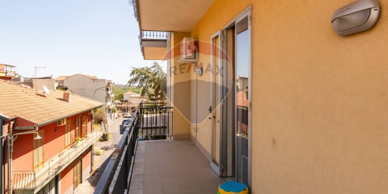 20251009180725-992802-13