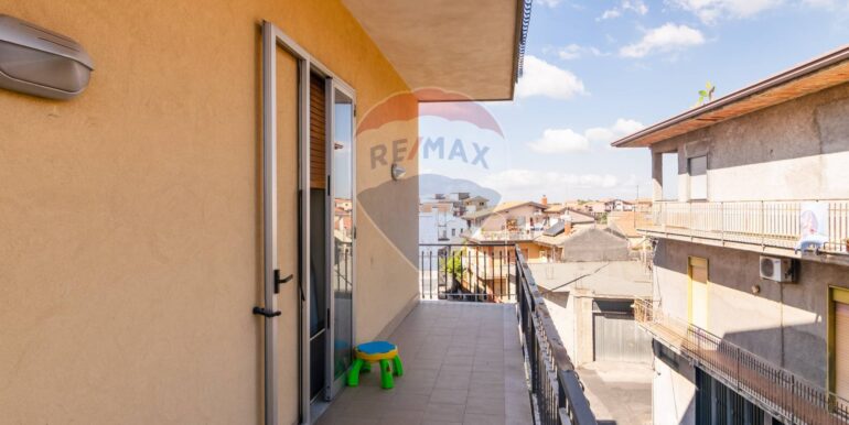 20251009180729-992802-14