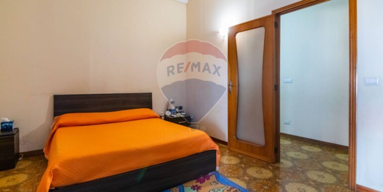 20251009180732-992802-15