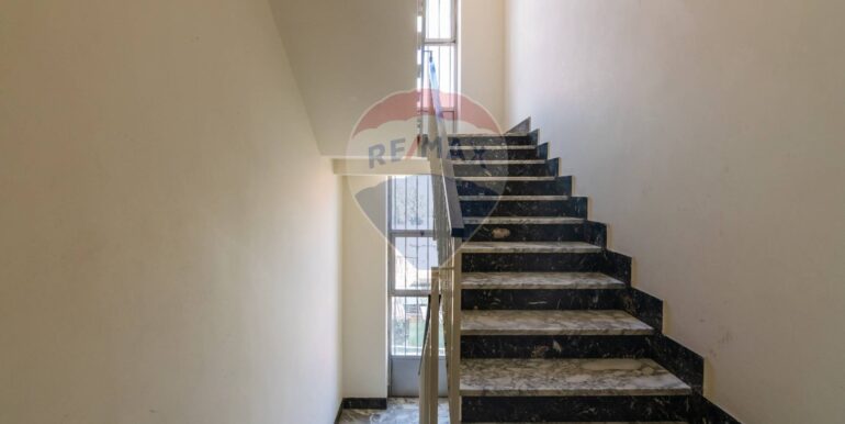 20251009180743-992802-18