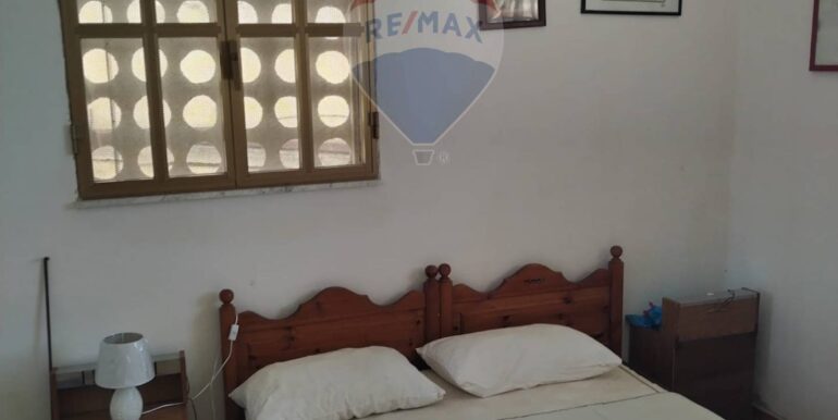 20251009224802-992783-5