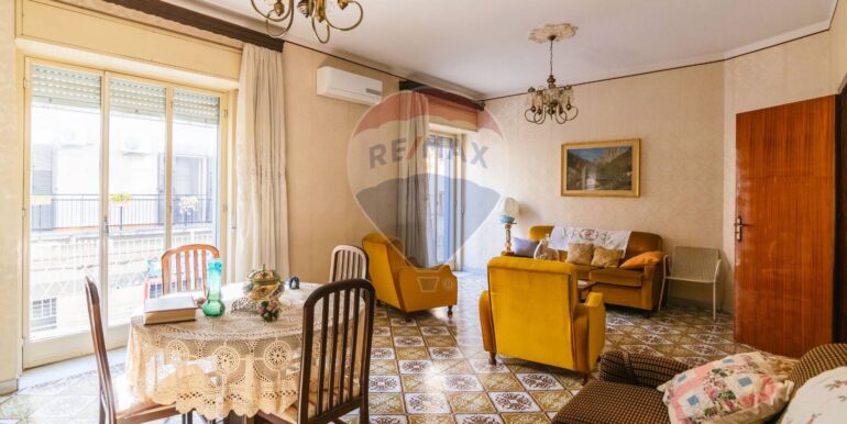 20251010140607-990902-4