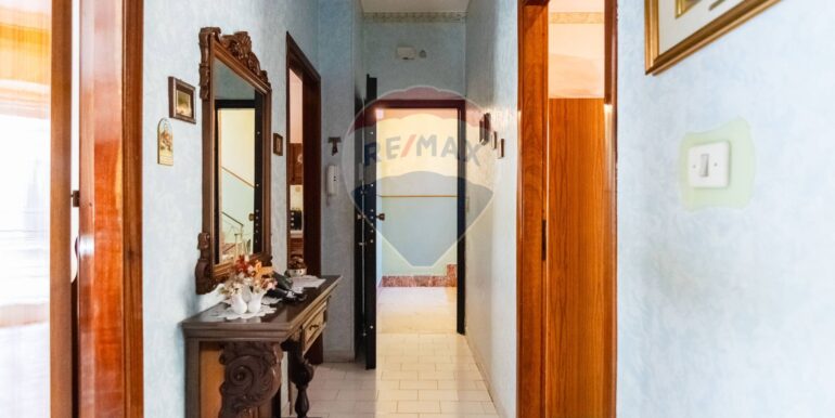 20251010140628-990902-11