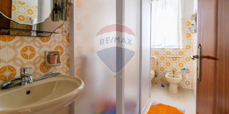 20251010140651-990902-19