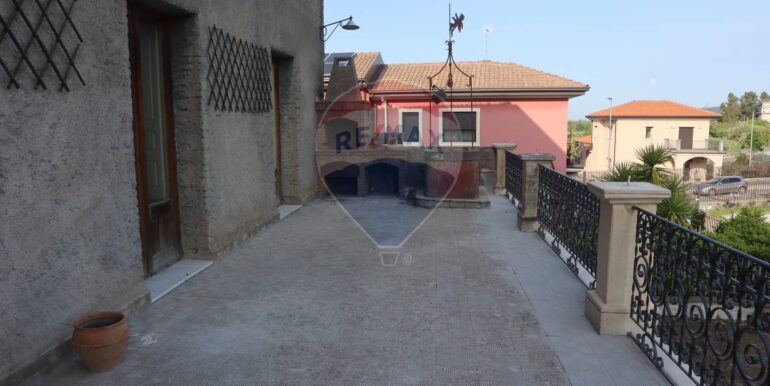 20251010170529-992976-32