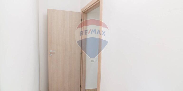 20251010174949-993015-12