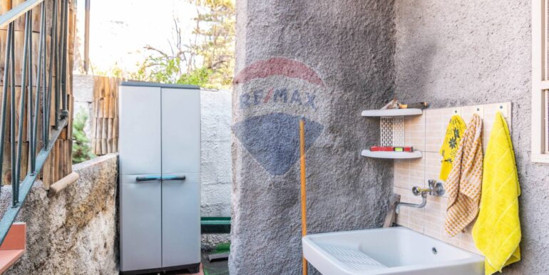 20251010175003-993015-17