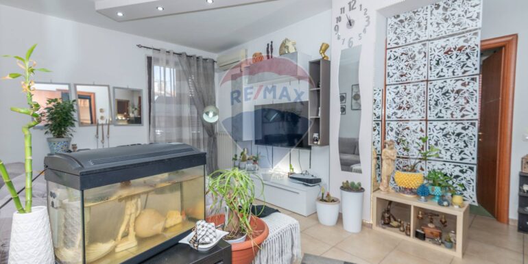 20251010192435-993056-0