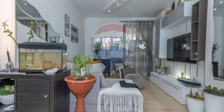 20251010192436-993056-1