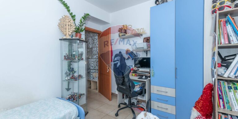 20251010192436-993056-7