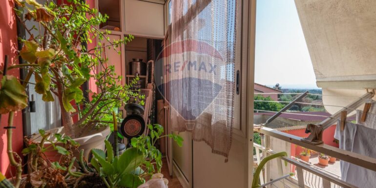 20251010192437-993056-13