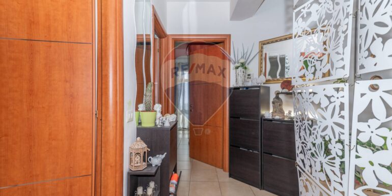 20251010192438-993056-17