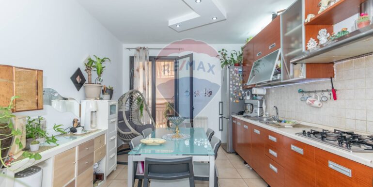 20251010192438-993056-19