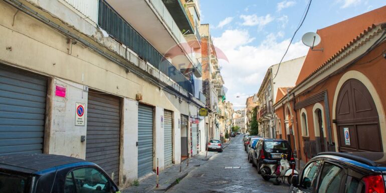 2025101083820-992816-2