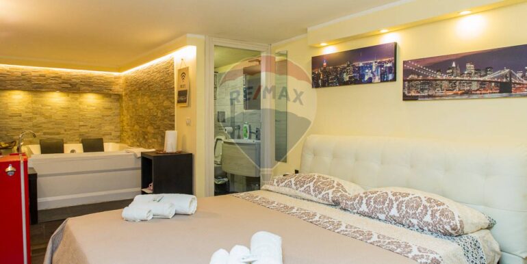 2025101083837-992816-6