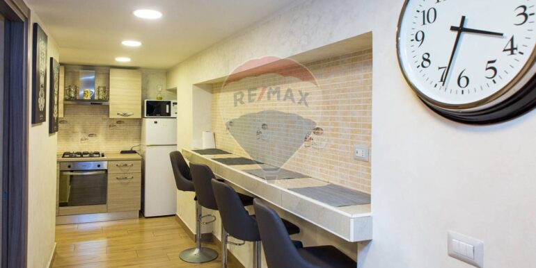 2025101083920-992816-19