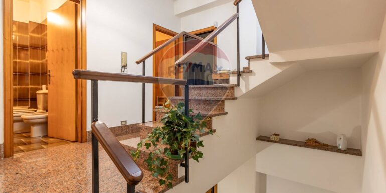 2025101091428-992787-22