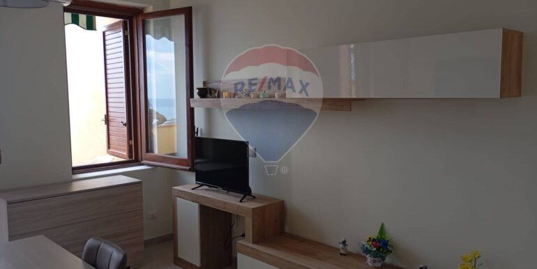 20251011113209-967175-15