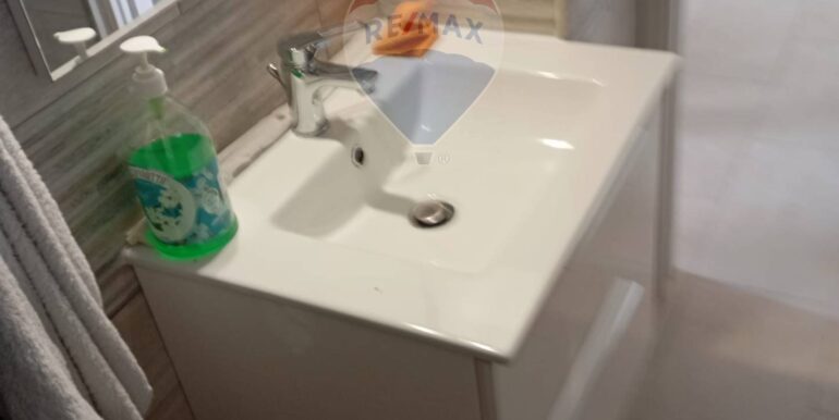 20251011113216-967175-18