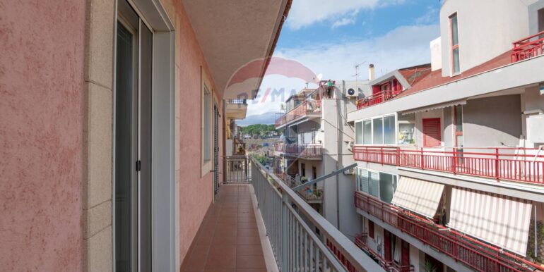 20251011122231-992389-4