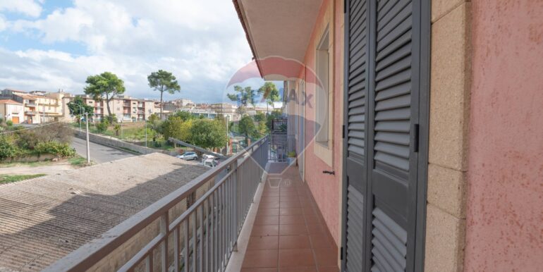 20251011122236-992389-5