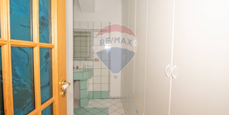 20251011122254-992389-10