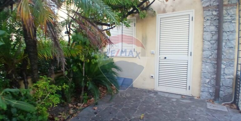 20251012213509-993163-13